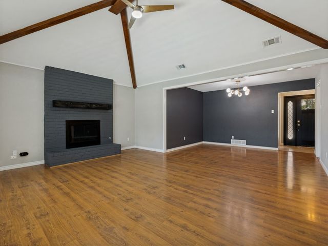409 Pebblecreek Drive, Garland, TX 75040