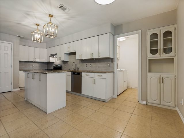 409 Pebblecreek Drive, Garland, TX 75040