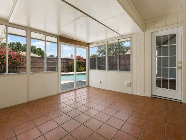 409 Pebblecreek Drive, Garland, TX 75040