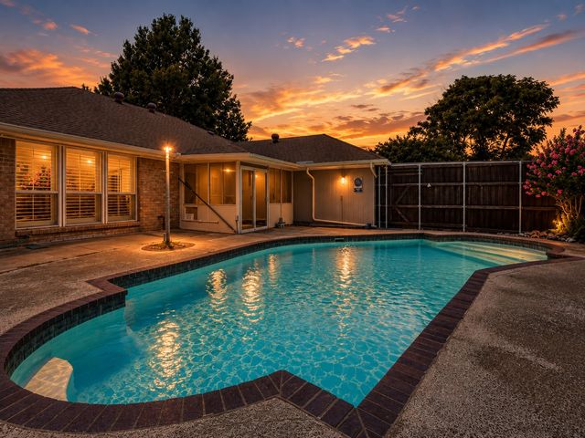 409 Pebblecreek Drive, Garland, TX 75040