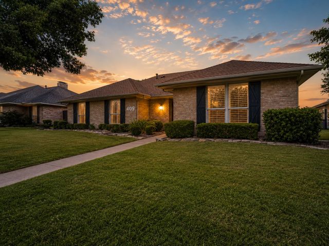 409 Pebblecreek Drive, Garland, TX 75040