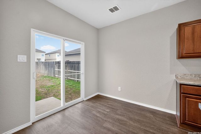 13003 Lineberry Ln, St Hedwig, TX 78152