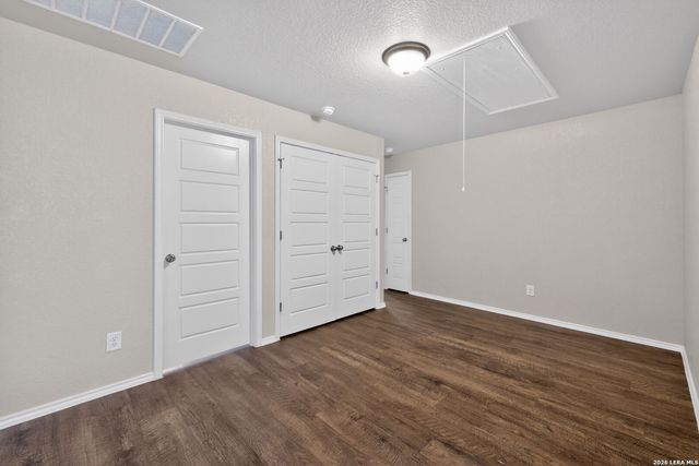 13003 Lineberry Ln, St Hedwig, TX 78152