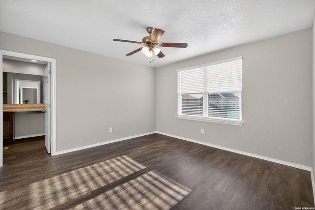 13003 Lineberry Ln, St Hedwig, TX 78152