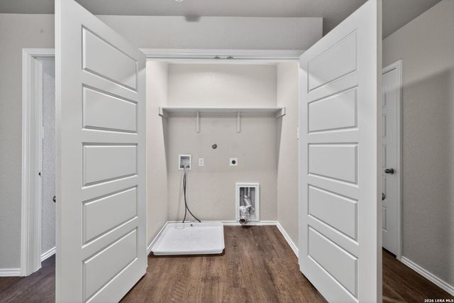 13003 Lineberry Ln, St Hedwig, TX 78152