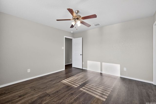 13003 Lineberry Ln, St Hedwig, TX 78152