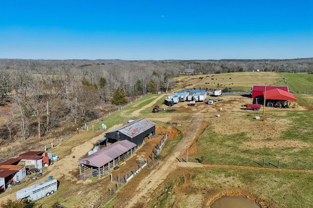 7562 Crow Cut Rd, Fairview, TN 37062