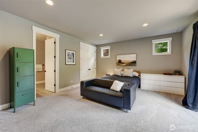 28430 316th Way SE, Ravensdale, WA 98051