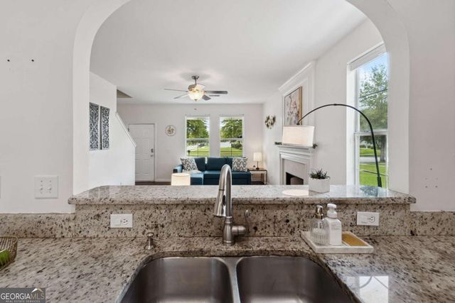 42 Westbourne Way, Savannah, GA 31407