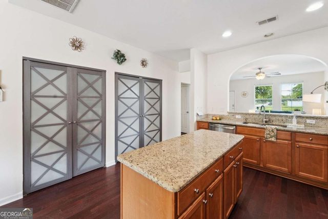 42 Westbourne Way, Savannah, GA 31407