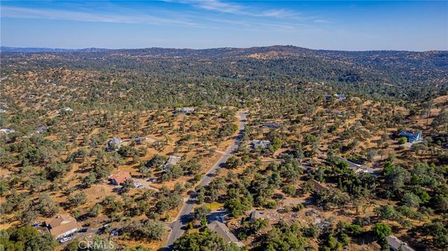 29610 Kit Carson Court, Coarsegold, CA 93614