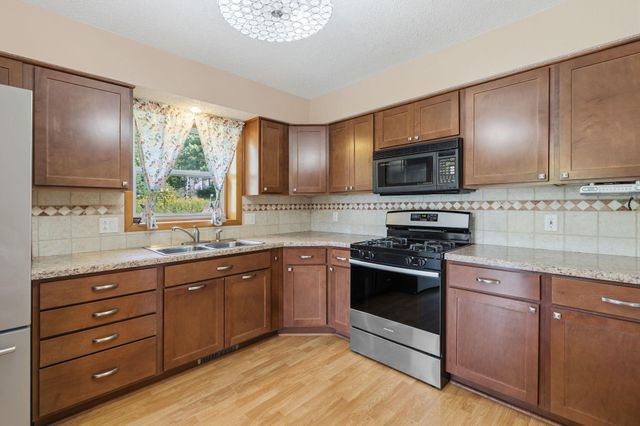 5904 118th Street SE, Delano, MN 55328