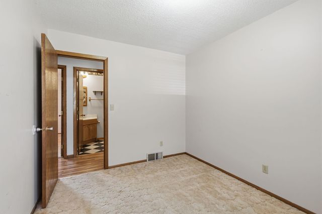5904 118th Street SE, Delano, MN 55328