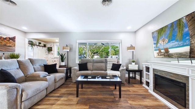 101 N MERCURY AVENUE, Clearwater, FL 33765