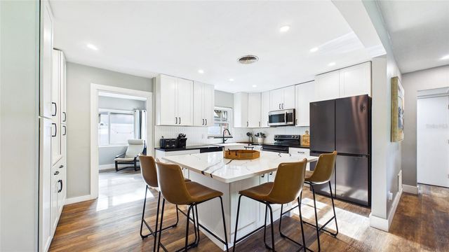 101 N MERCURY AVENUE, Clearwater, FL 33765