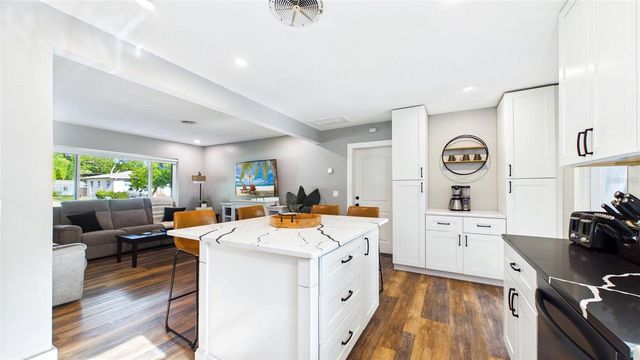 101 N MERCURY AVENUE, Clearwater, FL 33765