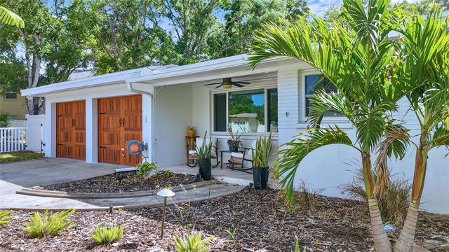 101 N MERCURY AVENUE, Clearwater, FL 33765