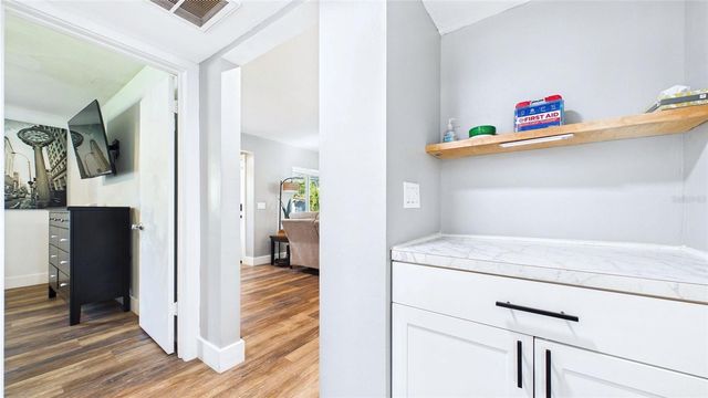 101 N MERCURY AVENUE, Clearwater, FL 33765