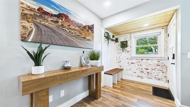 101 N MERCURY AVENUE, Clearwater, FL 33765