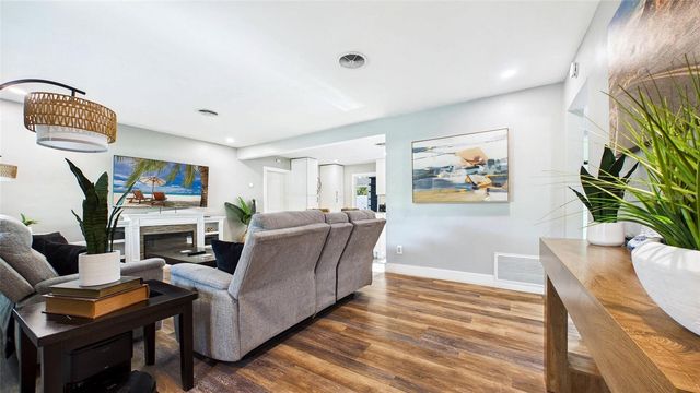 101 N MERCURY AVENUE, Clearwater, FL 33765