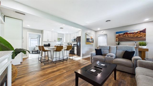 101 N MERCURY AVENUE, Clearwater, FL 33765