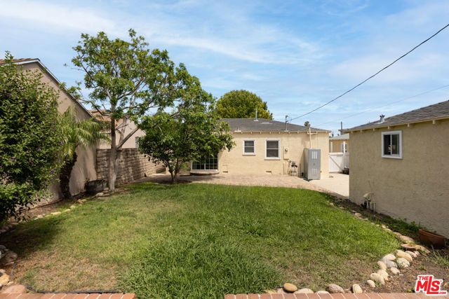 8333 Airlane Avenue, Los Angeles, CA 90045