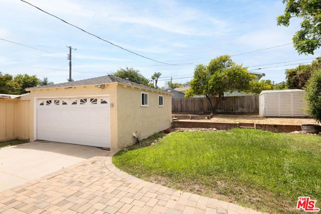 8333 Airlane Avenue, Los Angeles, CA 90045