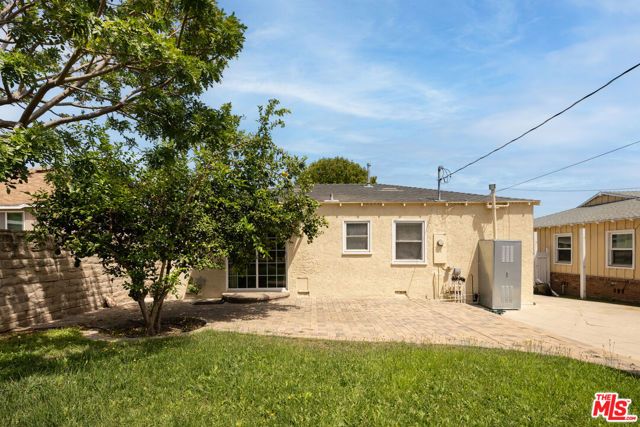 8333 Airlane Avenue, Los Angeles, CA 90045