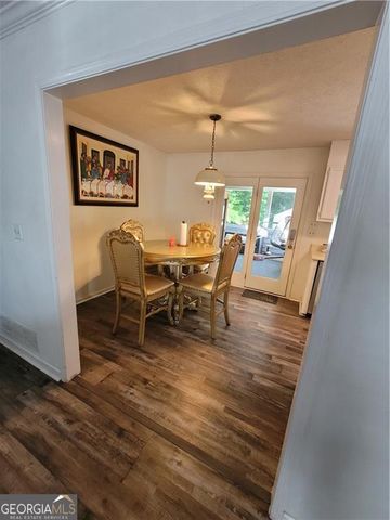 3950 Rocmar Drive, Snellville, GA 30039
