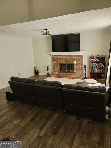 3950 Rocmar Drive, Snellville, GA 30039