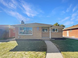 23785 Wilmot Avenue, Eastpointe, MI 48021