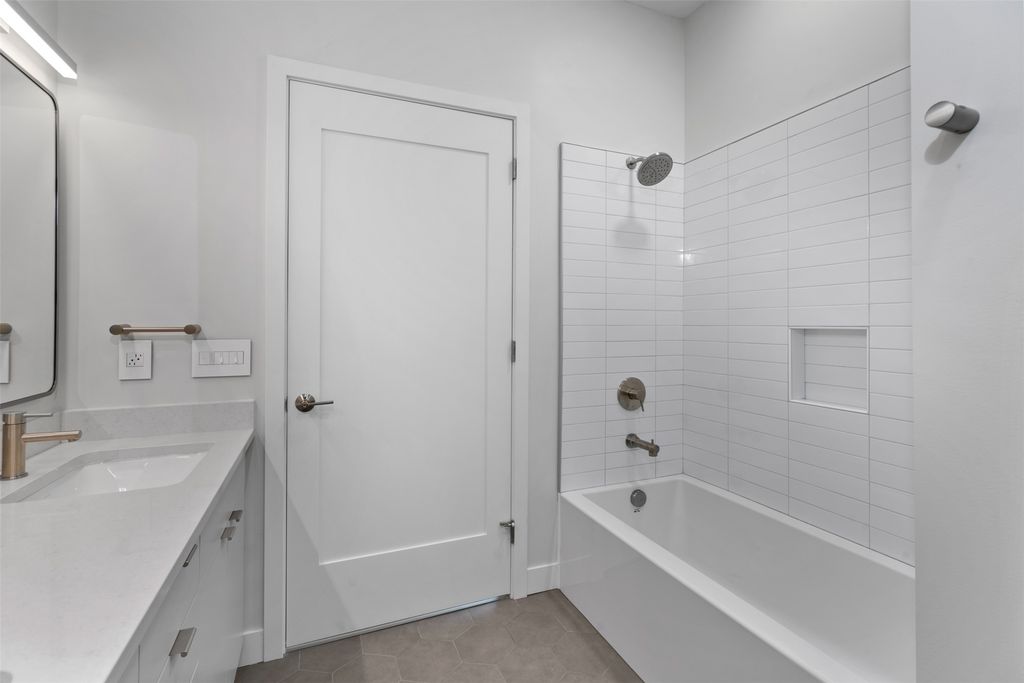 265 S 4th Street E 405, Missoula, MT 59801 photo 19