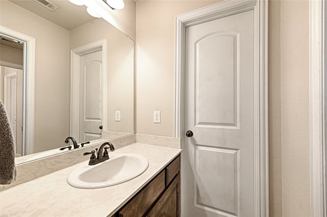2539 Riverside Drive, Kaufman, TX 75142