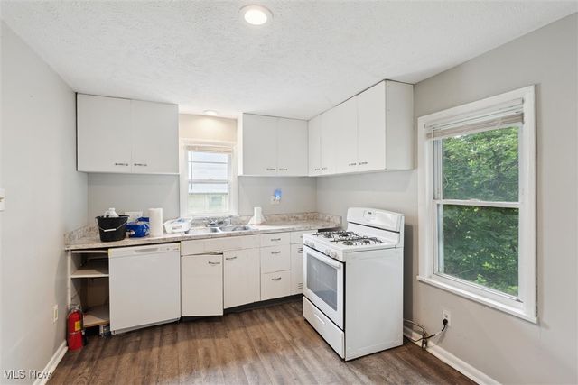 498 Gage Street, Akron, OH 44311