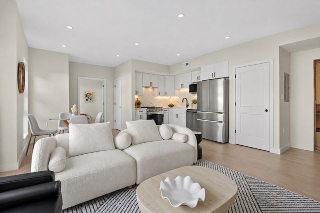 38 Old Colony Ave 101, Quincy, MA 02170