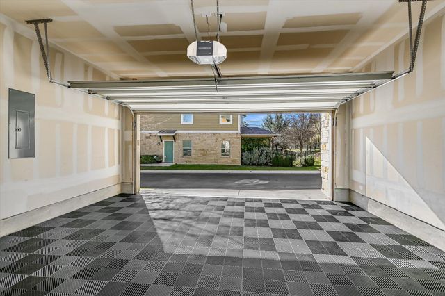 516 E Slaughter LN 604, Austin, TX 78744