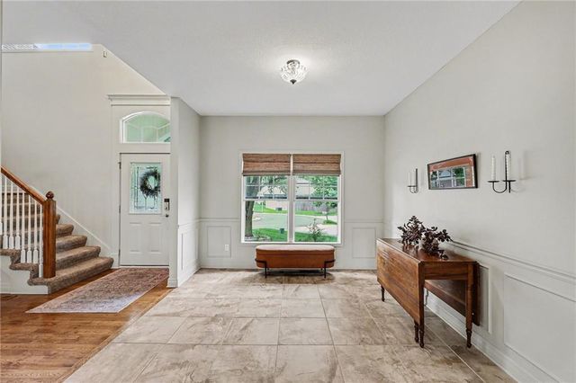 1826 S Jones Court, Independence, MO 64057