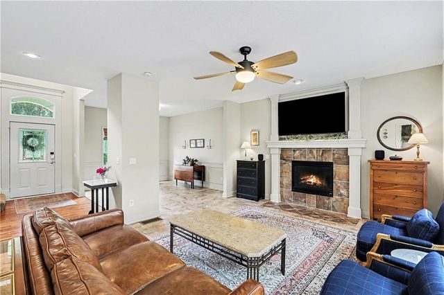 1826 S Jones Court, Independence, MO 64057