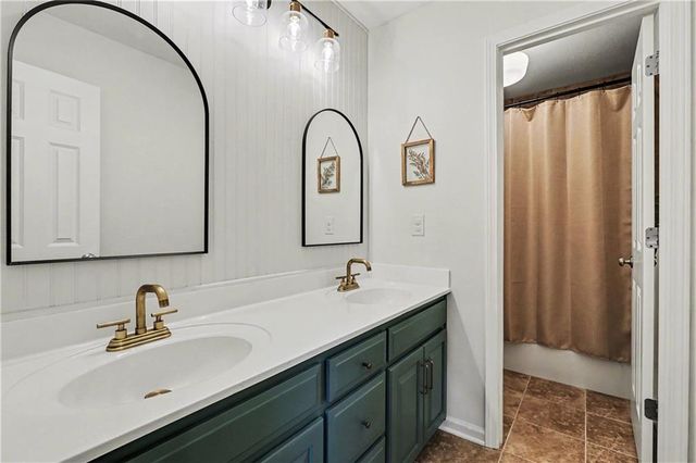 1826 S Jones Court, Independence, MO 64057