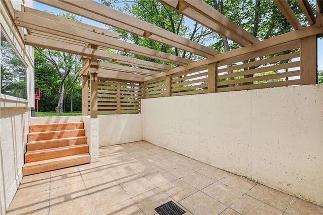 1826 S Jones Court, Independence, MO 64057