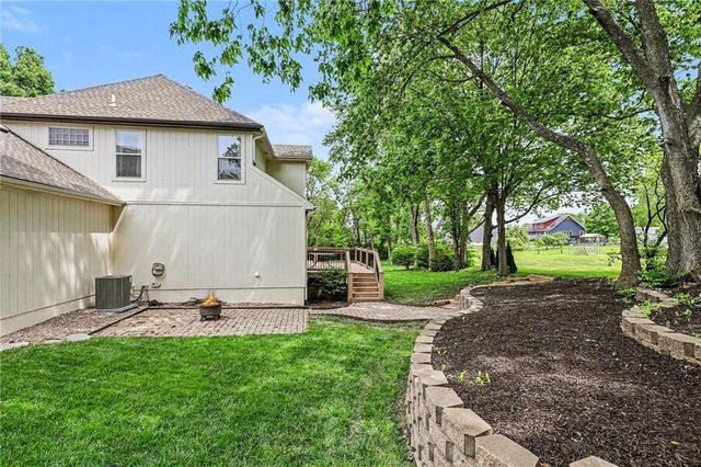 1826 S Jones Court, Independence, MO 64057