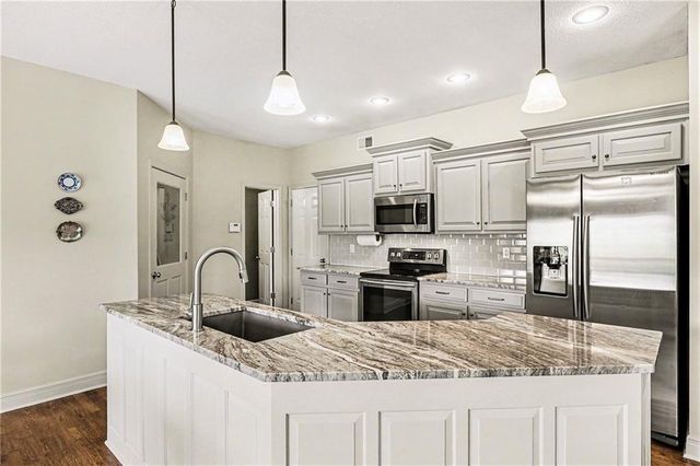 1826 S Jones Court, Independence, MO 64057