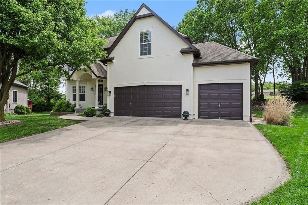 1826 S Jones Court, Independence, MO 64057