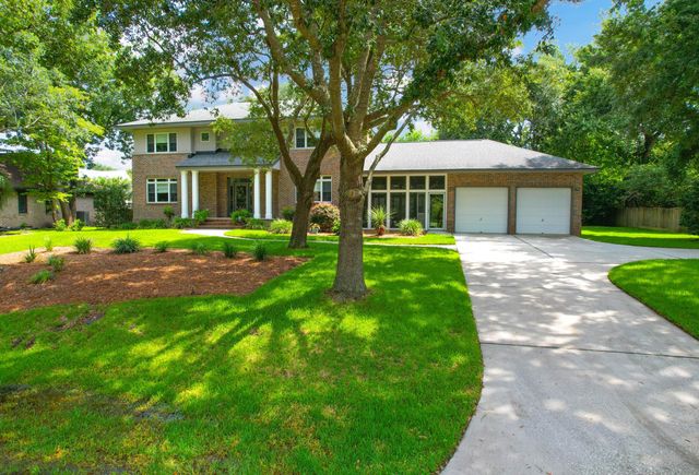 652 E Hobcaw Drive, Mount Pleasant, SC 29464