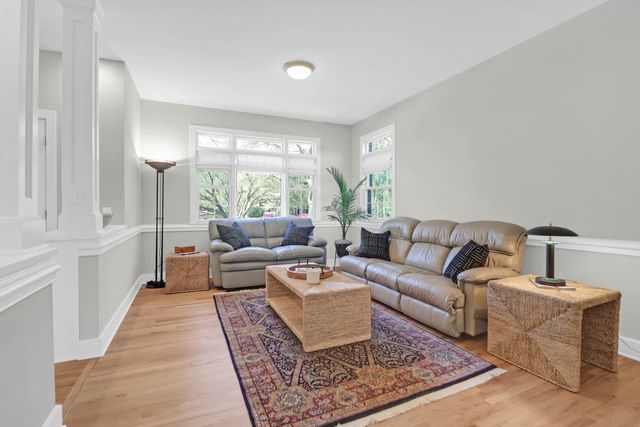 652 E Hobcaw Drive, Mount Pleasant, SC 29464