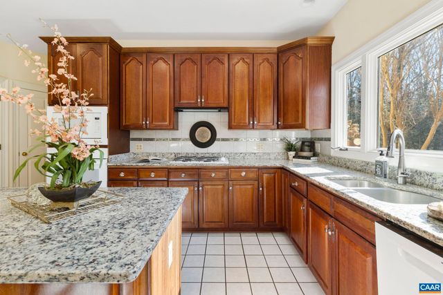 2783 SPRINGFAIRE DR, Goochland, VA 23063