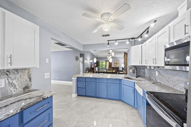 2640 Gately Drive W 1601, West Palm Beach, FL 33415