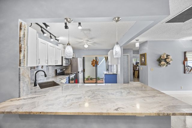 2640 Gately Drive W 1601, West Palm Beach, FL 33415