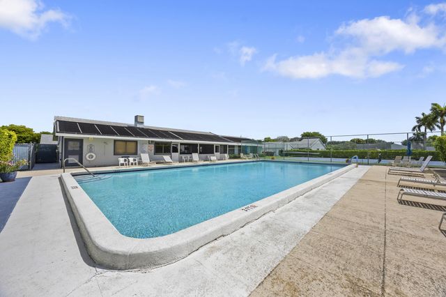 2640 Gately Drive W 1601, West Palm Beach, FL 33415