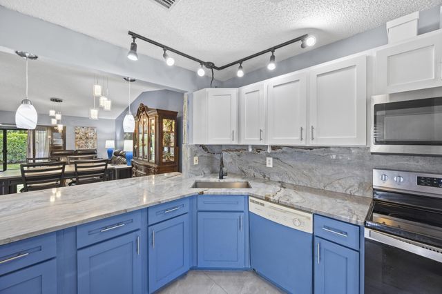 2640 Gately Drive W 1601, West Palm Beach, FL 33415